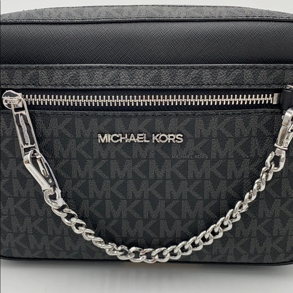 MICHAEL KORS LARGE EW ZP CHAIN XBODY BLACK SIGNATR